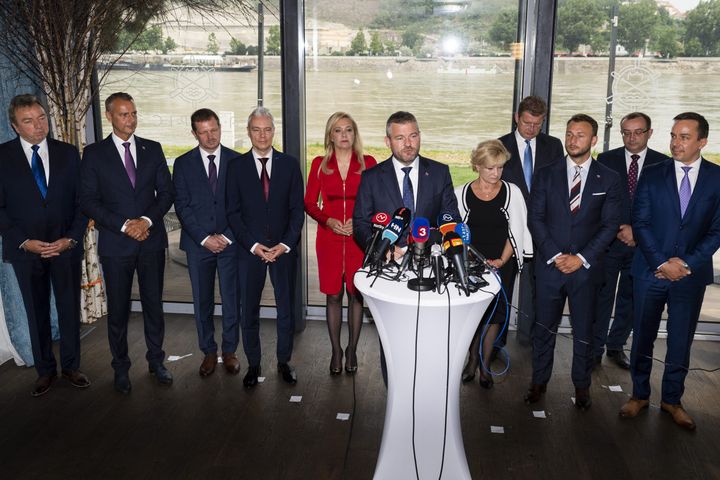 Pellegrini Takes Ten Smer-SD MPs with Him on Way out of Party