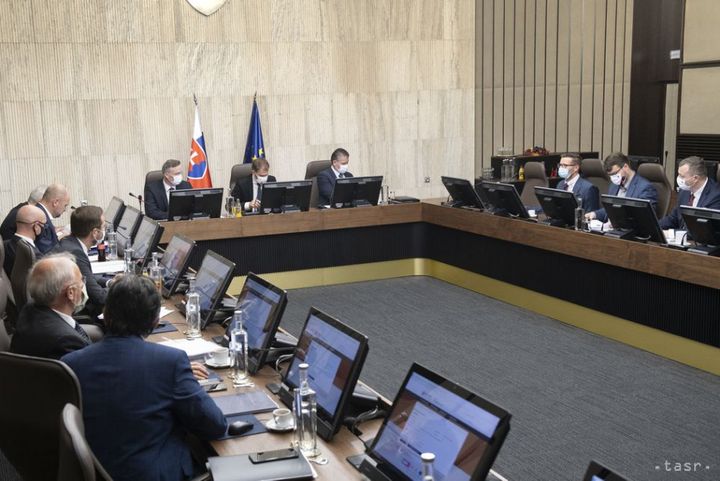 Government Disagrees with Proposal for Matovic's Dismissal
