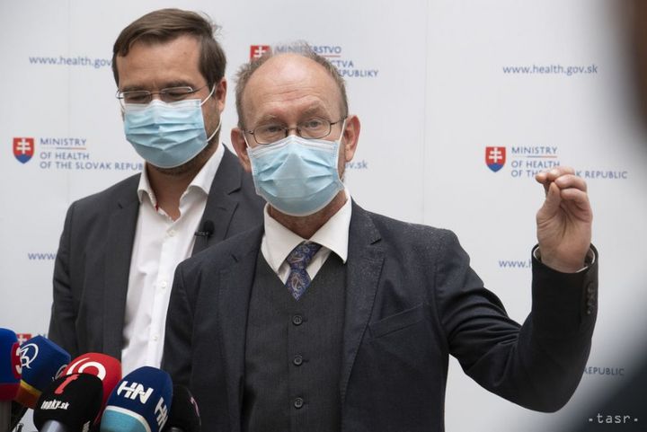 Pandemic Commission Adopts COVID Vaccination Strategy for Slovakia