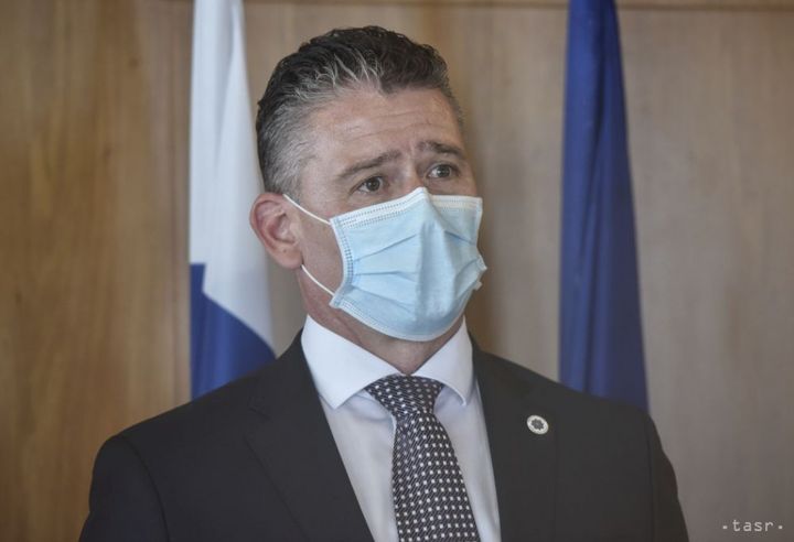 Minister Mikulec Enjoys Trust of Both OLaNO and For the People